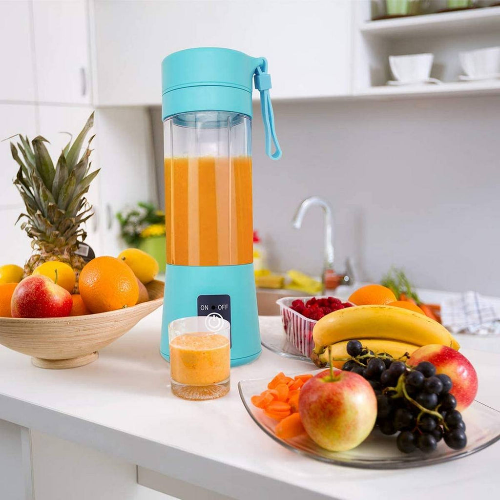 Portable rechargeable juicer blender