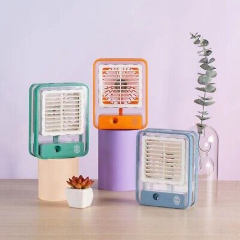Compact cooling fan with mist