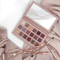 Versatile pigmented eye palette