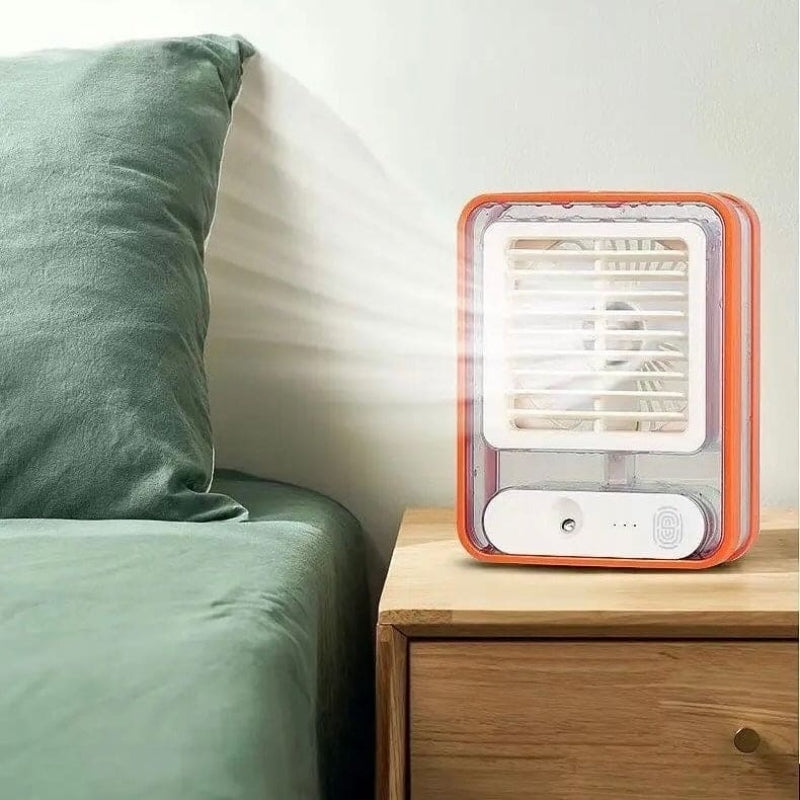 Compact cooling fan with mist